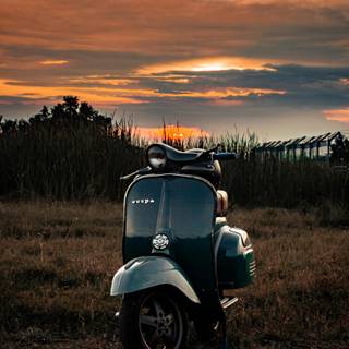 Vespa vintage wallpaper