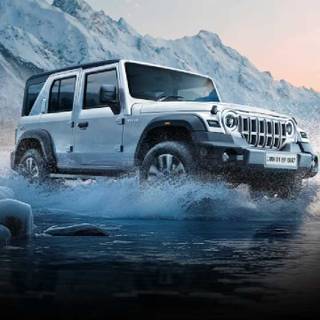 Mahindra Thar Roxx wallpaper