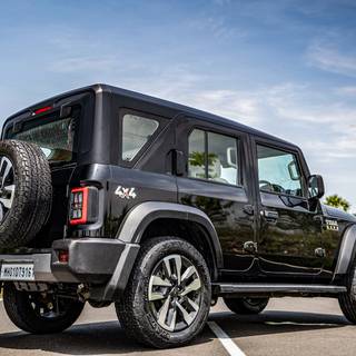 Mahindra Thar Roxx wallpaper