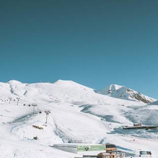 Snowy day mountains wallpaper