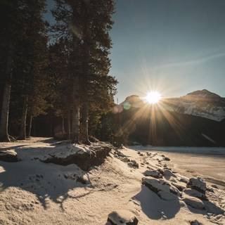 Snowy day mountains wallpaper