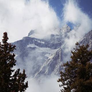 Snowy day mountains wallpaper