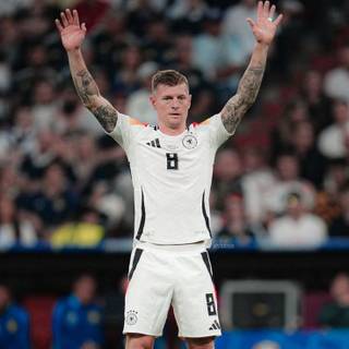 Toni Kroos 4k iPhone wallpaper