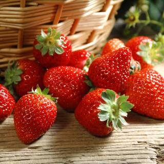 Strawberry desktop wallpaper