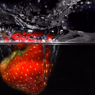 Strawberry desktop wallpaper