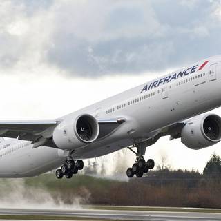 Airplane takeoff wallpaper