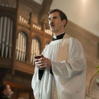 Fackham Hall wallpaper