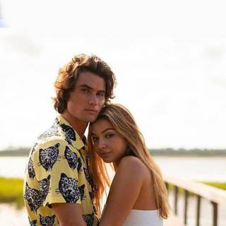 Outer Banks Sarah wallpaper