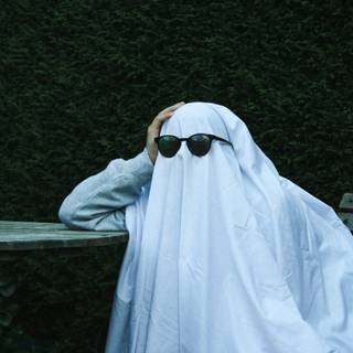 Man with glasses wallpaper