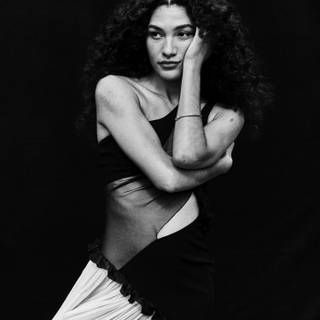 Olivia Dean wallpaper