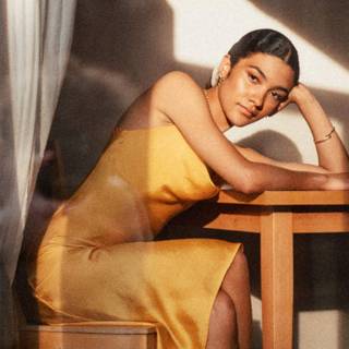 Olivia Dean wallpaper