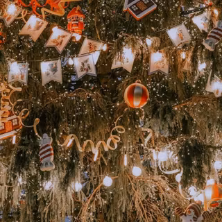 Vintage Christmas tree wallpaper