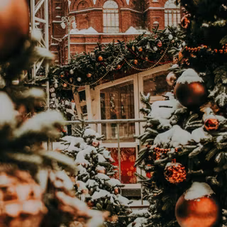 Vintage Christmas tree wallpaper