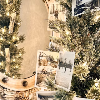 Vintage Christmas tree wallpaper