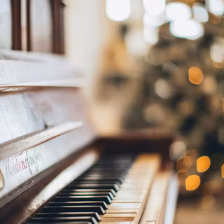 Piano Christmas wallpaper