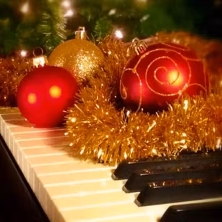 Piano Christmas wallpaper