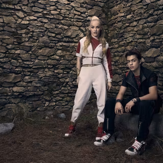 Zombies 4 Nova and Victor wallpaper