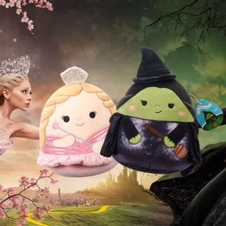 Elphaba and Glinda animated wallpaper