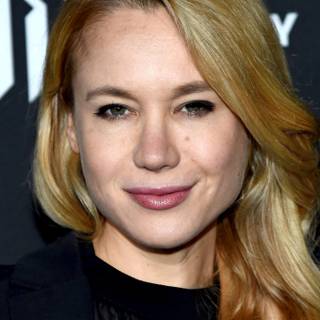 Kristen Hager wallpaper