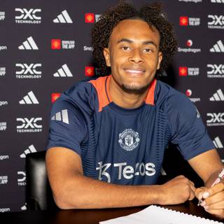 Manchester United Joshua Zirkzee wallpaper