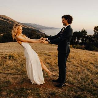 Kristen Hager wallpaper