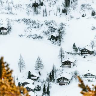 HD winter village wallpaper