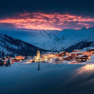 HD winter village wallpaper