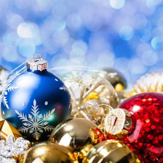 Red blue Christmas wallpaper