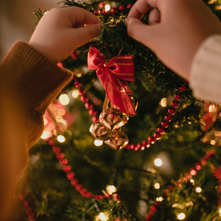 Red Christmas iPhone wallpaper