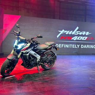 Pulsar NS 400 wallpaper