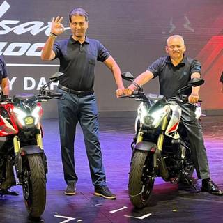 Pulsar NS 400 wallpaper