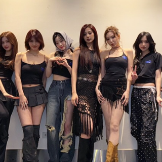 Twice 2025 wallpaper