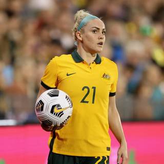 Ellie Carpenter wallpaper