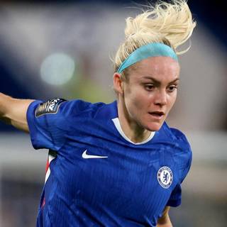 Ellie Carpenter wallpaper