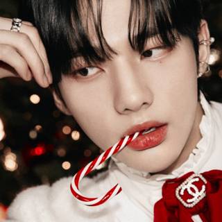 Hyunjin Christmas wallpaper