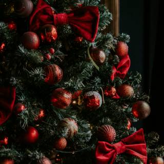 Red Christmas trees wallpaper