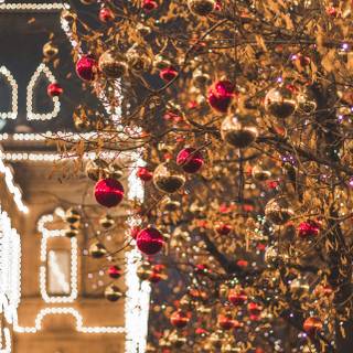 Christmas iPhone 14 Pro Max wallpaper