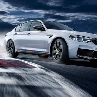 BMW M5 white wallpaper