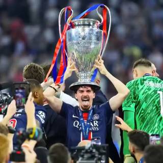 Vitinha PSG wallpaper