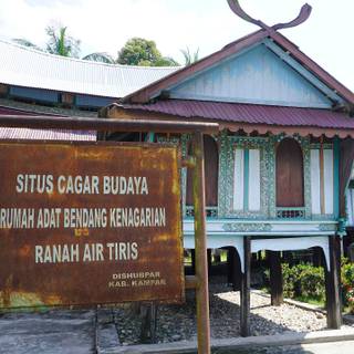 Rumah adat wallpaper