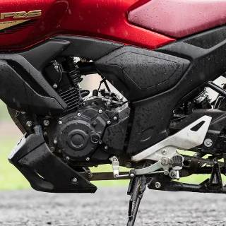 Yamaha FZS FI V4 wallpaper