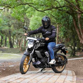 Yamaha FZS FI V4 wallpaper