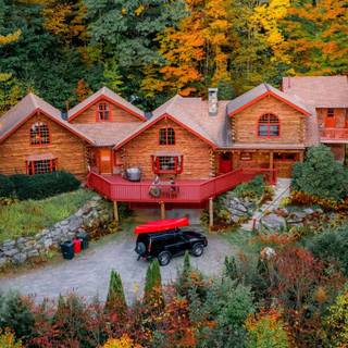 Autumn cabin view wallpaper