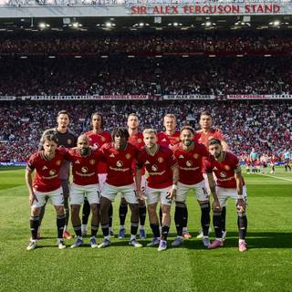 Manchester United 2025 desktop wallpaper