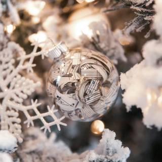 Christmas white aesthetic wallpaper