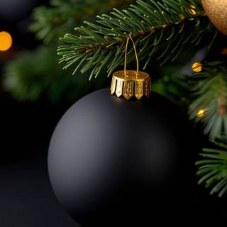Christmas tree balls wallpaper