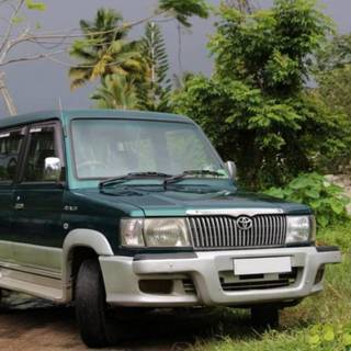 Toyota Qualis wallpaper