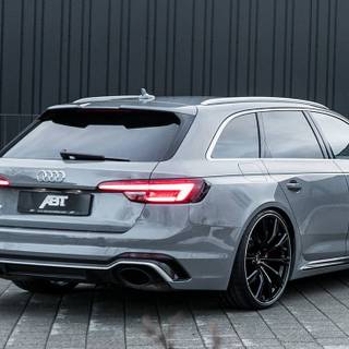 Audi RS4 Avant wallpaper