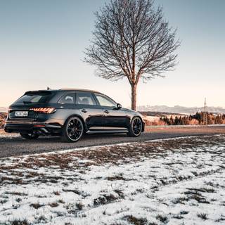 Audi RS4 Avant wallpaper