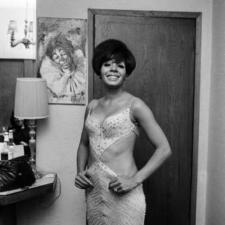 Shirley Bassey wallpaper